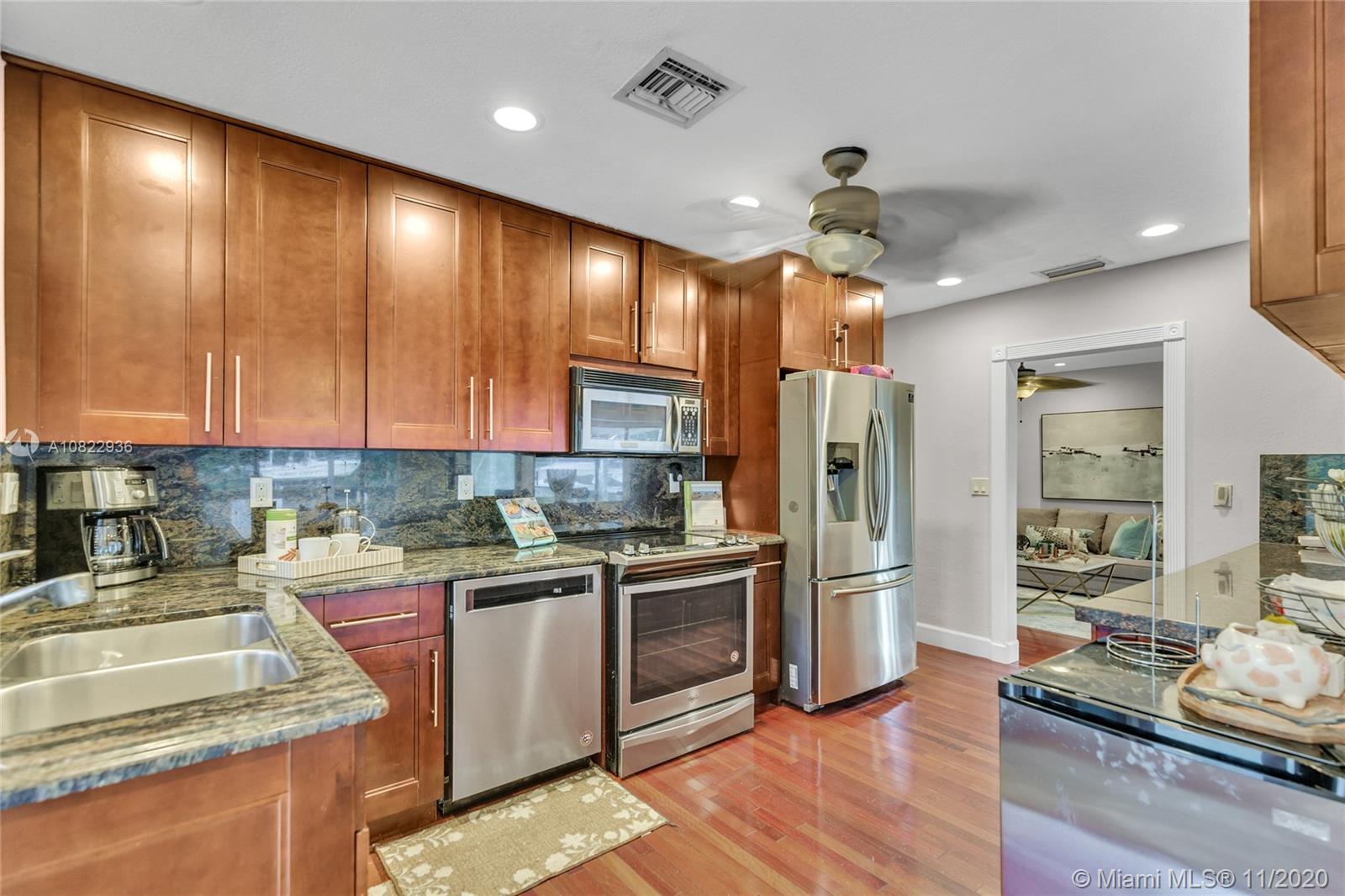 SOUTH NEW RIVER ISLES SEC - Residential