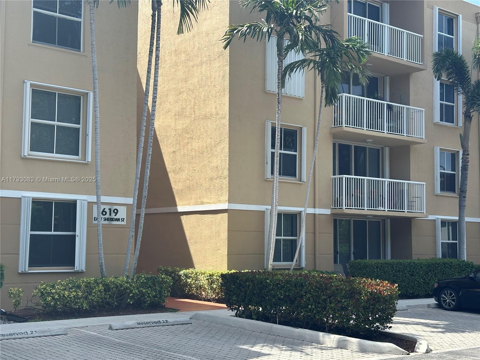 Rental Property at 619 E Sheridan St 105, Dania Beach, Broward County, Florida - Bedrooms: 2 
Bathrooms: 2  - $2,590 MO.
