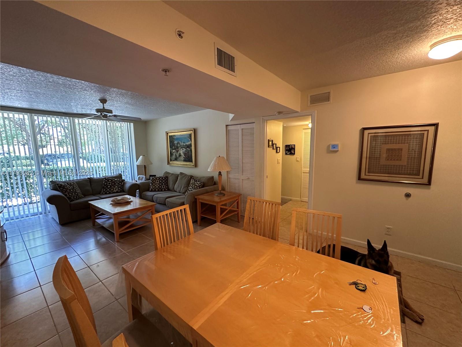619 E Sheridan St 105