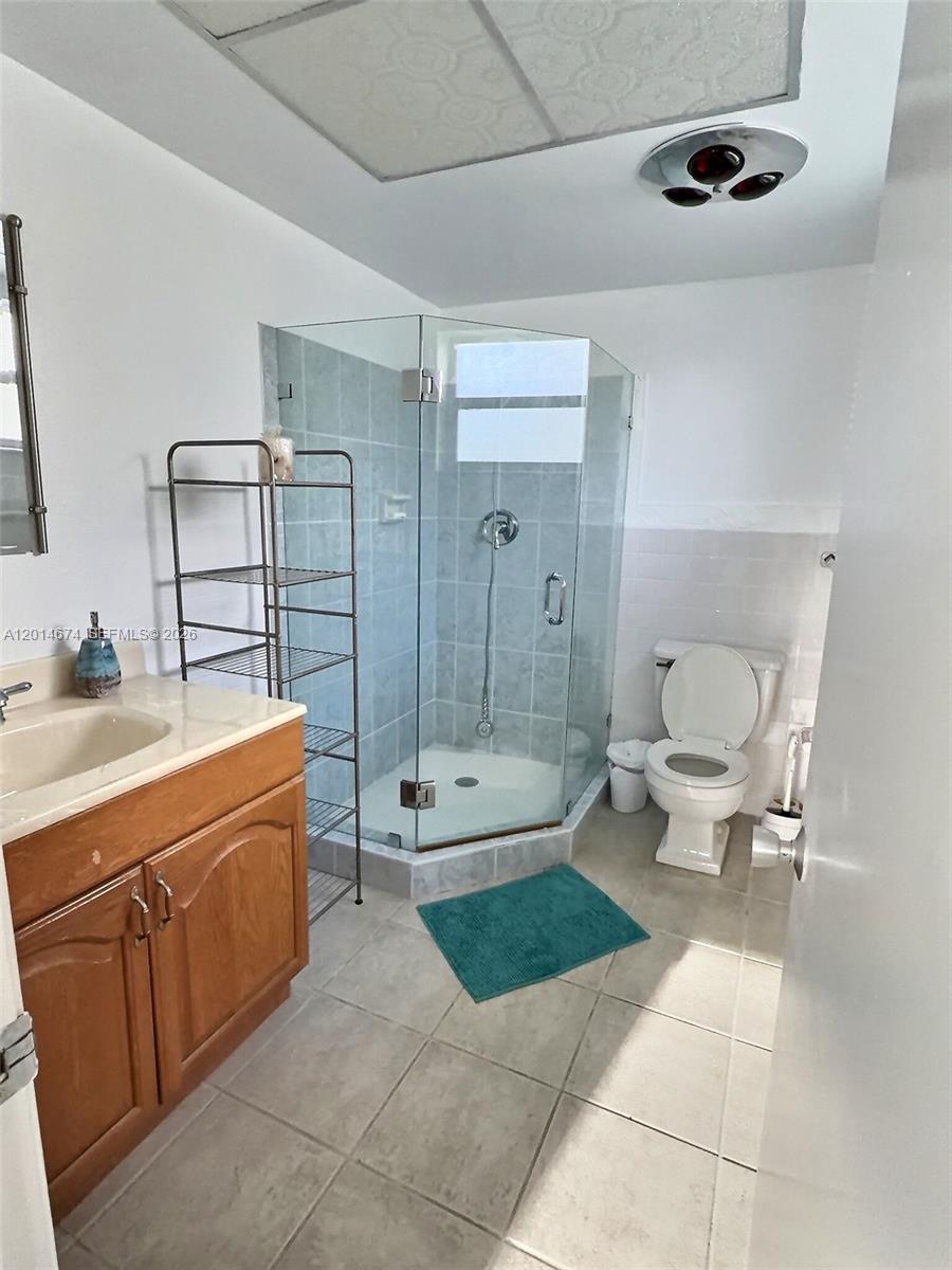 CROSSWINDS APTS INC CO-OP - Residential Lease