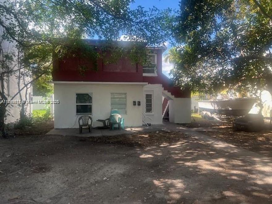 Single-family home situated on a great lot where highest-best use of the zoning allows for the development of 2-9 total units of the same bungalow style as the model community also available for sale to the lot next lot. Relatively simple and low-cost to build, the developer can create substantial cash-flow and either hold or flip upon completion.