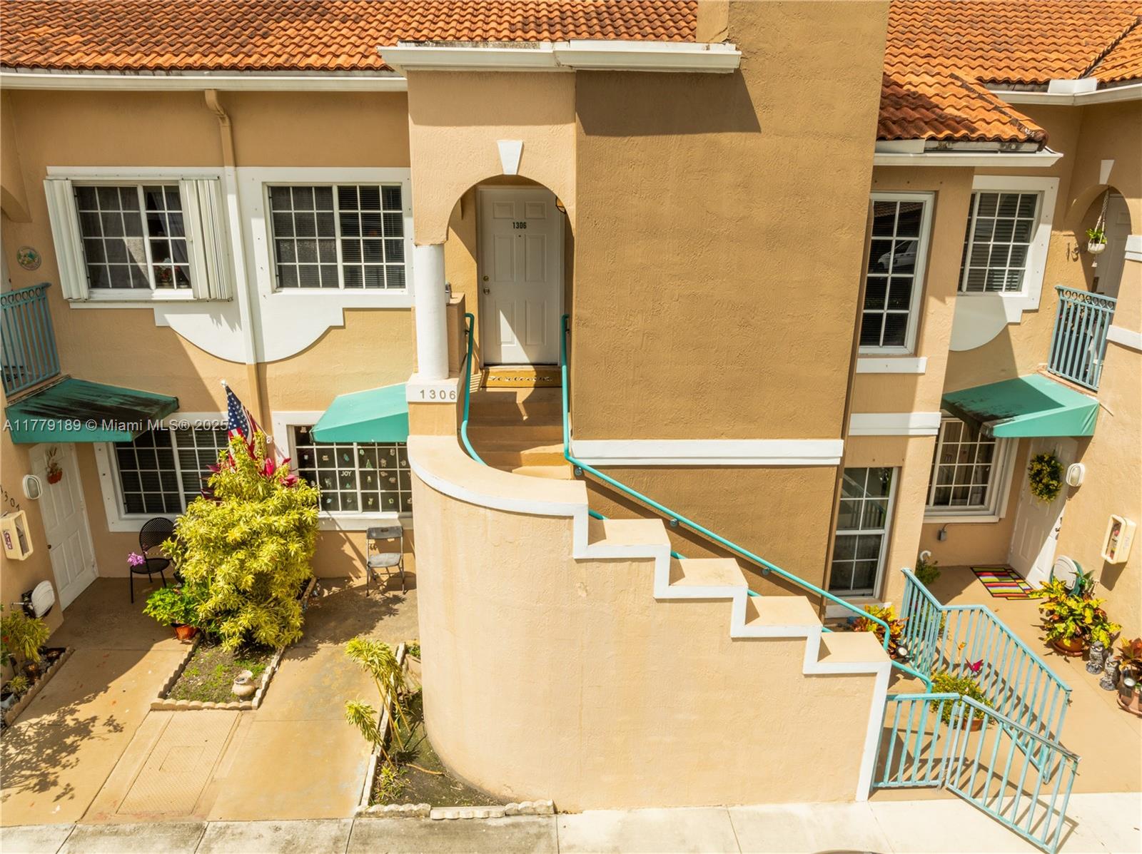 Property for Sale at 6636 Sw 130th Pl 1306, Miami, Broward County, Florida - Bedrooms: 2 
Bathrooms: 2  - $330,000