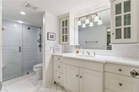 Tiny photo for 3101 NE 47th Ct #403, Fort Lauderdale, FL 33308 (MLS # A12004985)