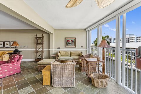 Tiny photo for 3101 NE 47th Ct #403, Fort Lauderdale, FL 33308 (MLS # A12004985)