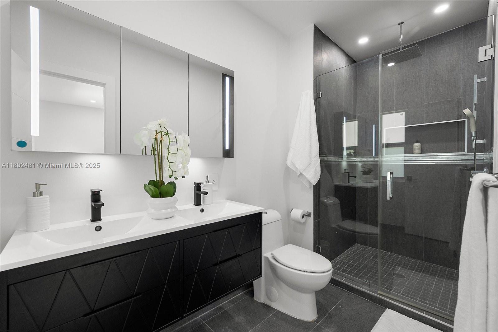 AMD PLAT OF SUNSET LAKE S - Residential