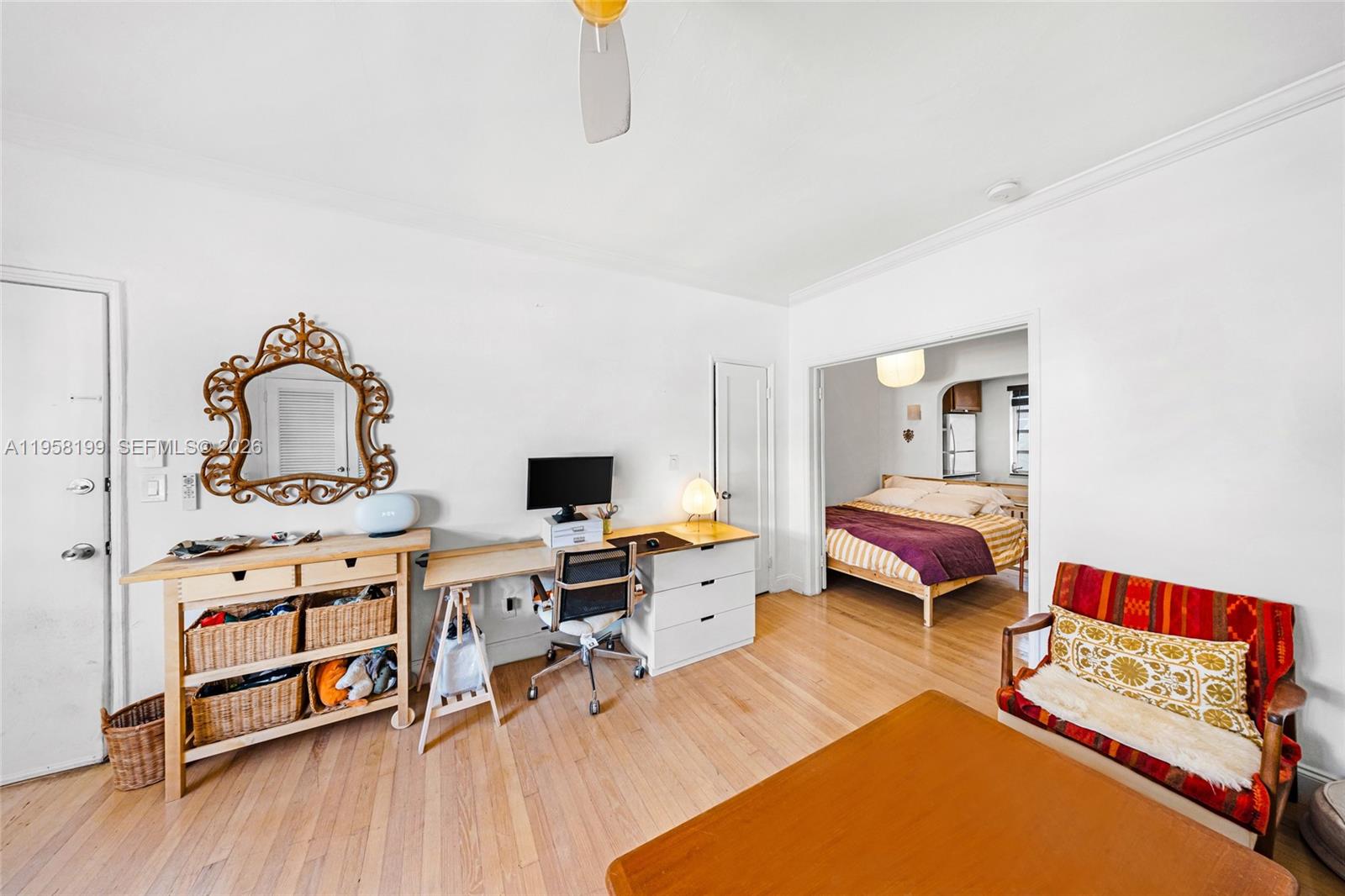 THE VINTAGE EAST CONDO - Residential