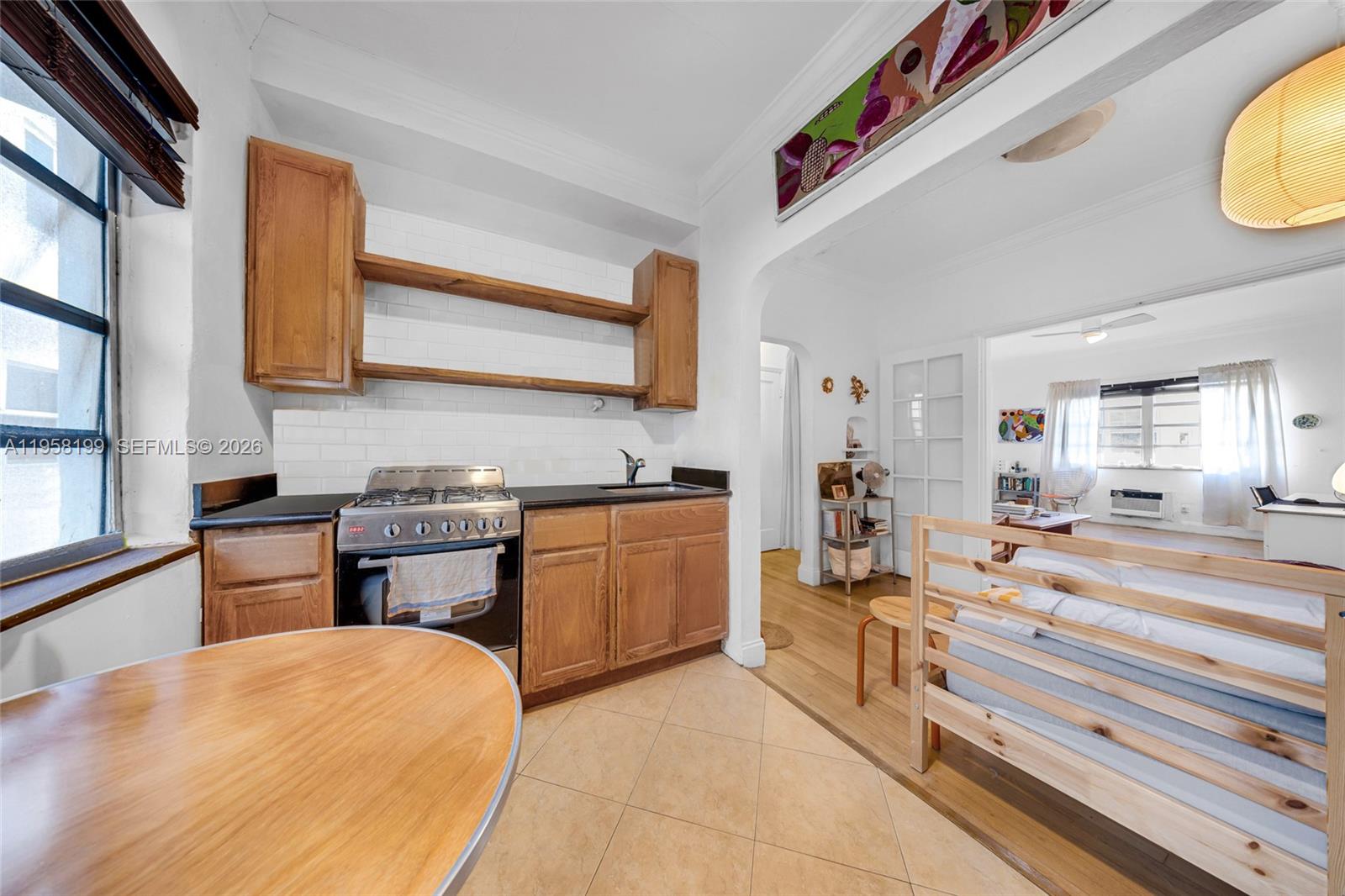 THE VINTAGE EAST CONDO - Residential