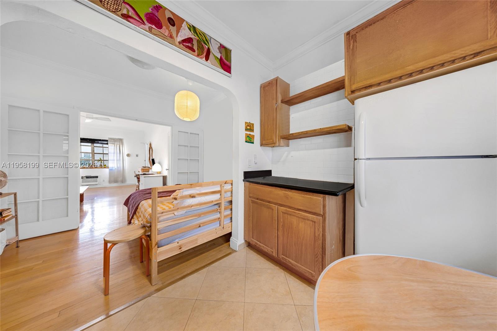 THE VINTAGE EAST CONDO - Residential