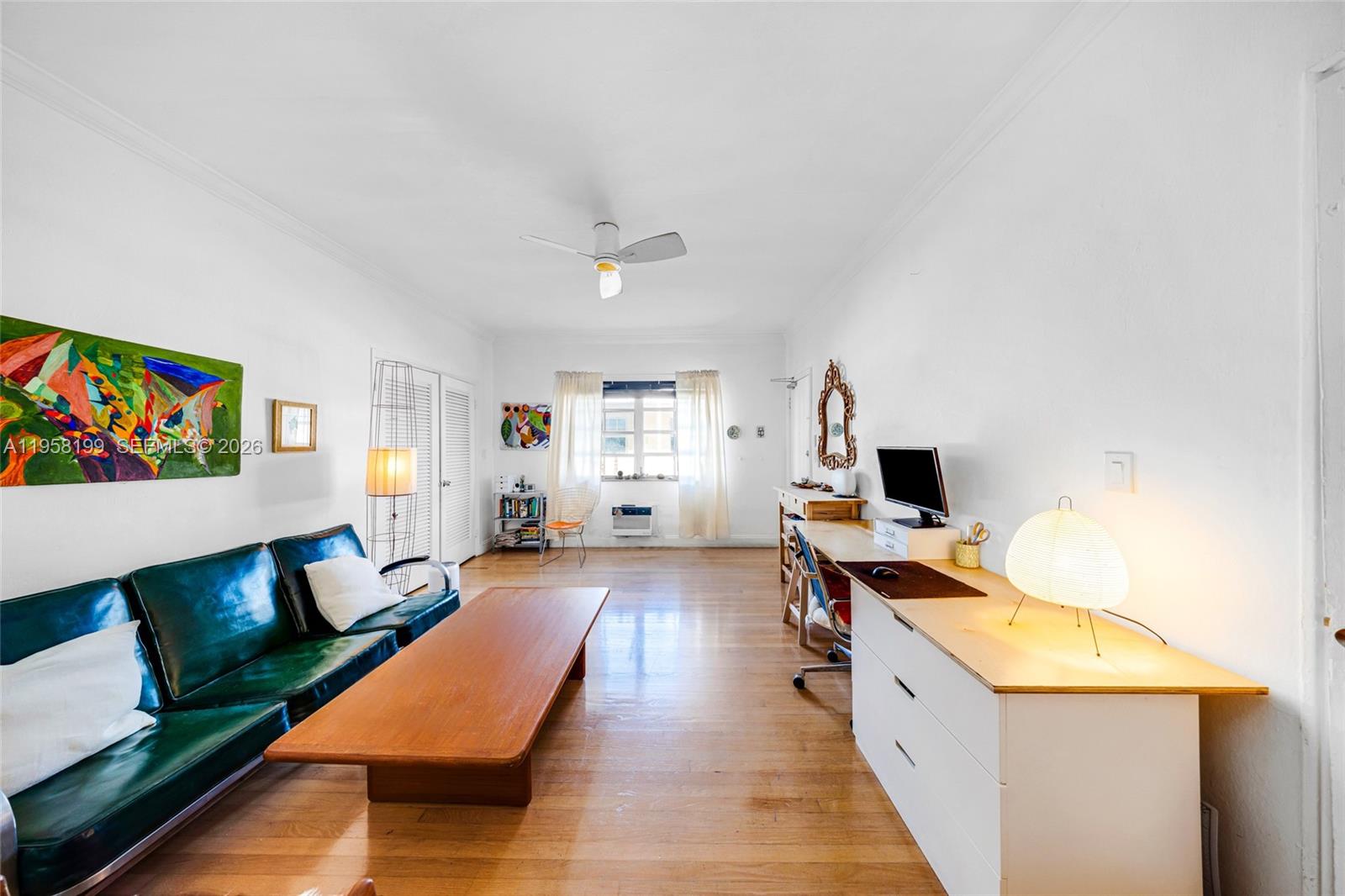 THE VINTAGE EAST CONDO - Residential