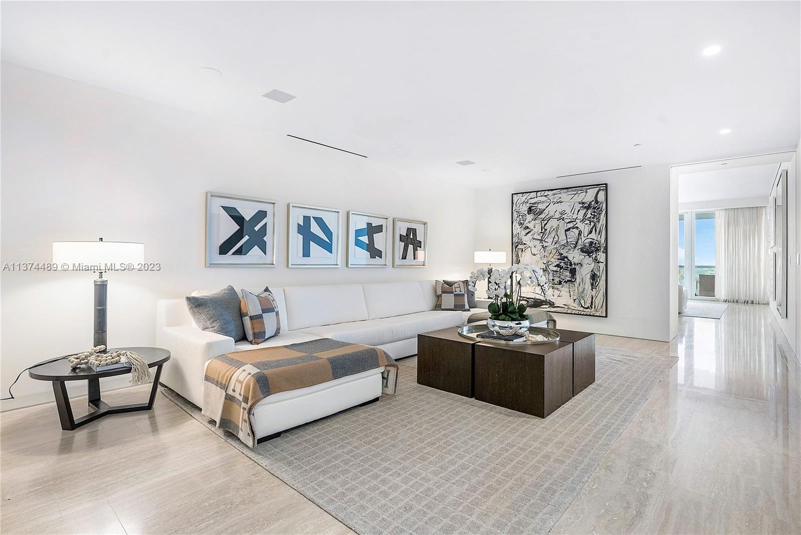 SURF CLUB CONDO - Residential