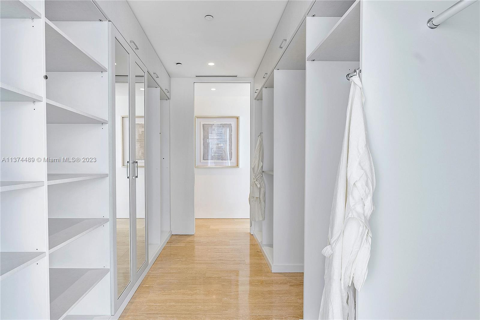 SURF CLUB CONDO - Residential