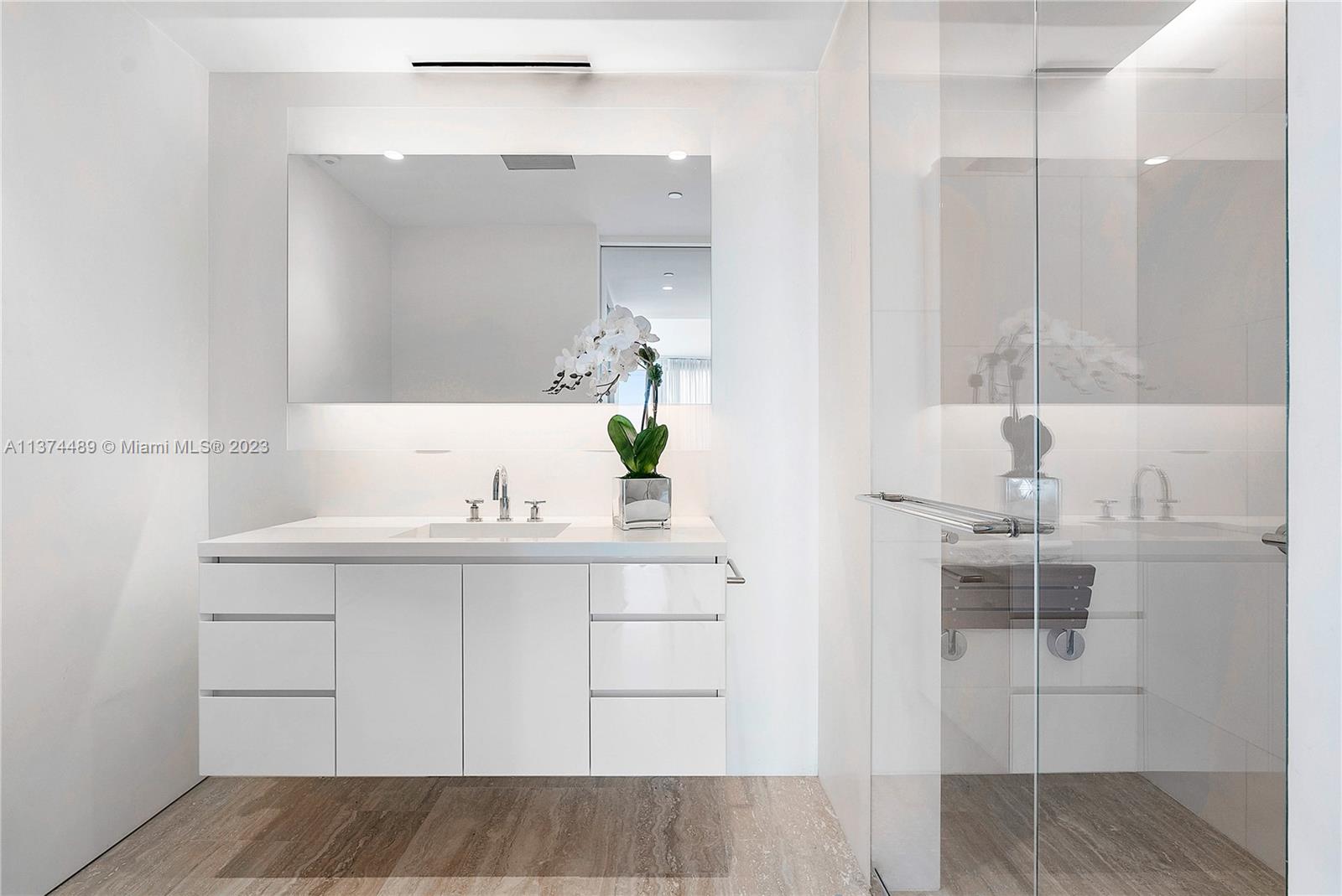 SURF CLUB CONDO - Residential