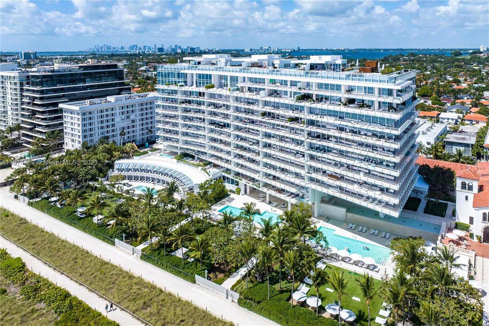 SURF CLUB CONDO - Residential
