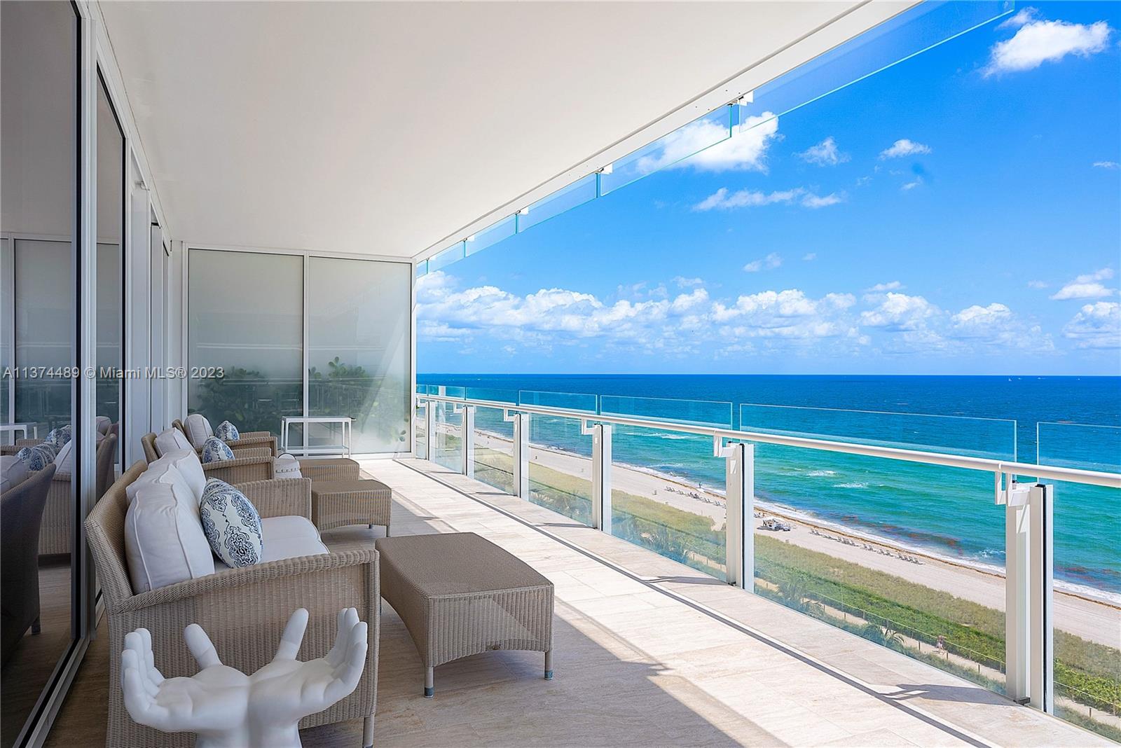SURF CLUB CONDO - Residential