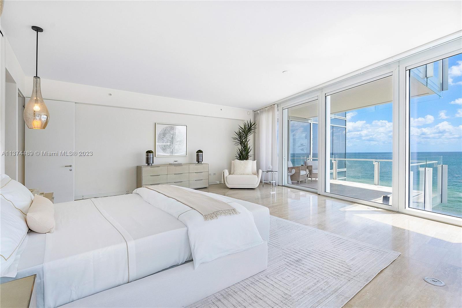 SURF CLUB CONDO - Residential