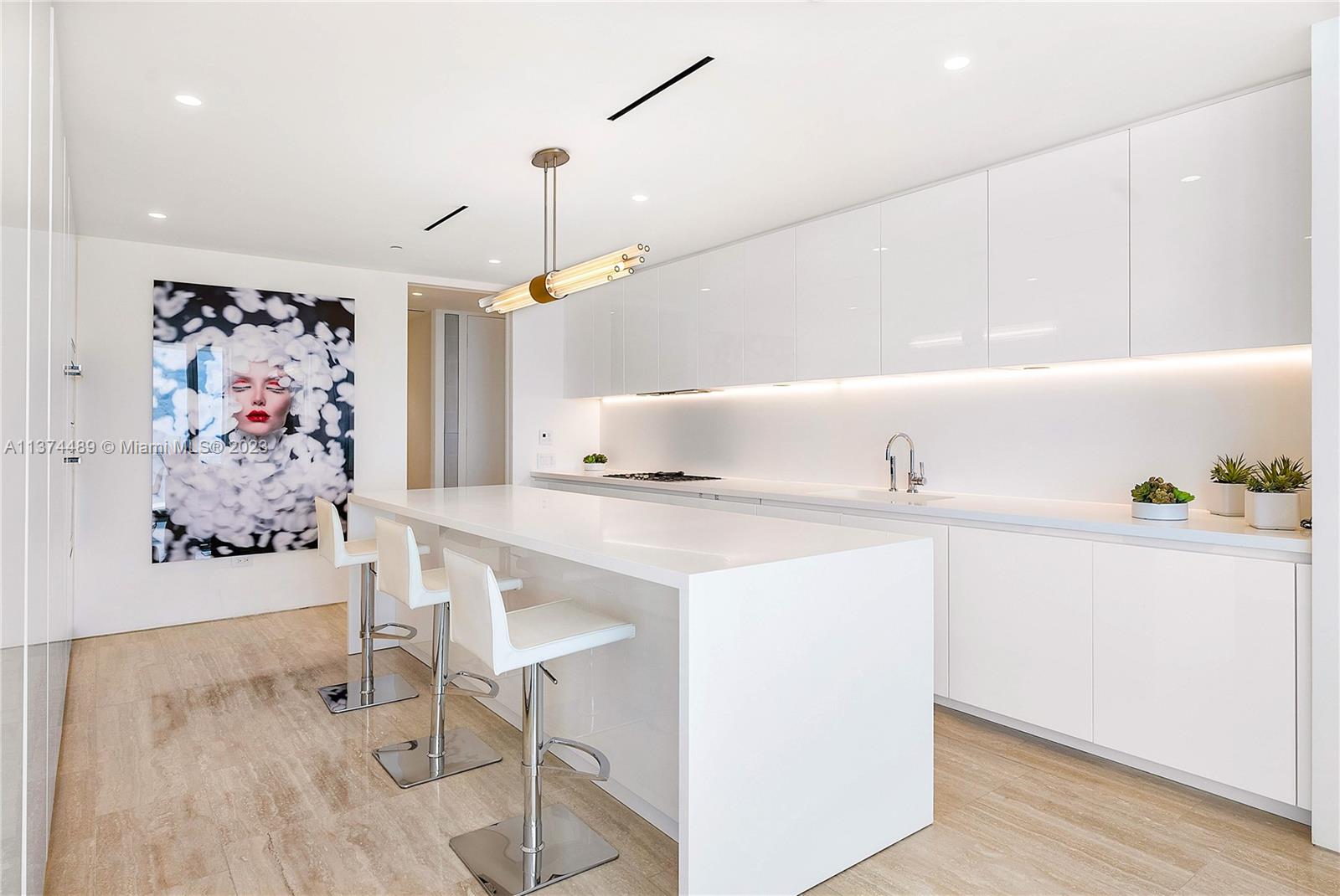 SURF CLUB CONDO - Residential