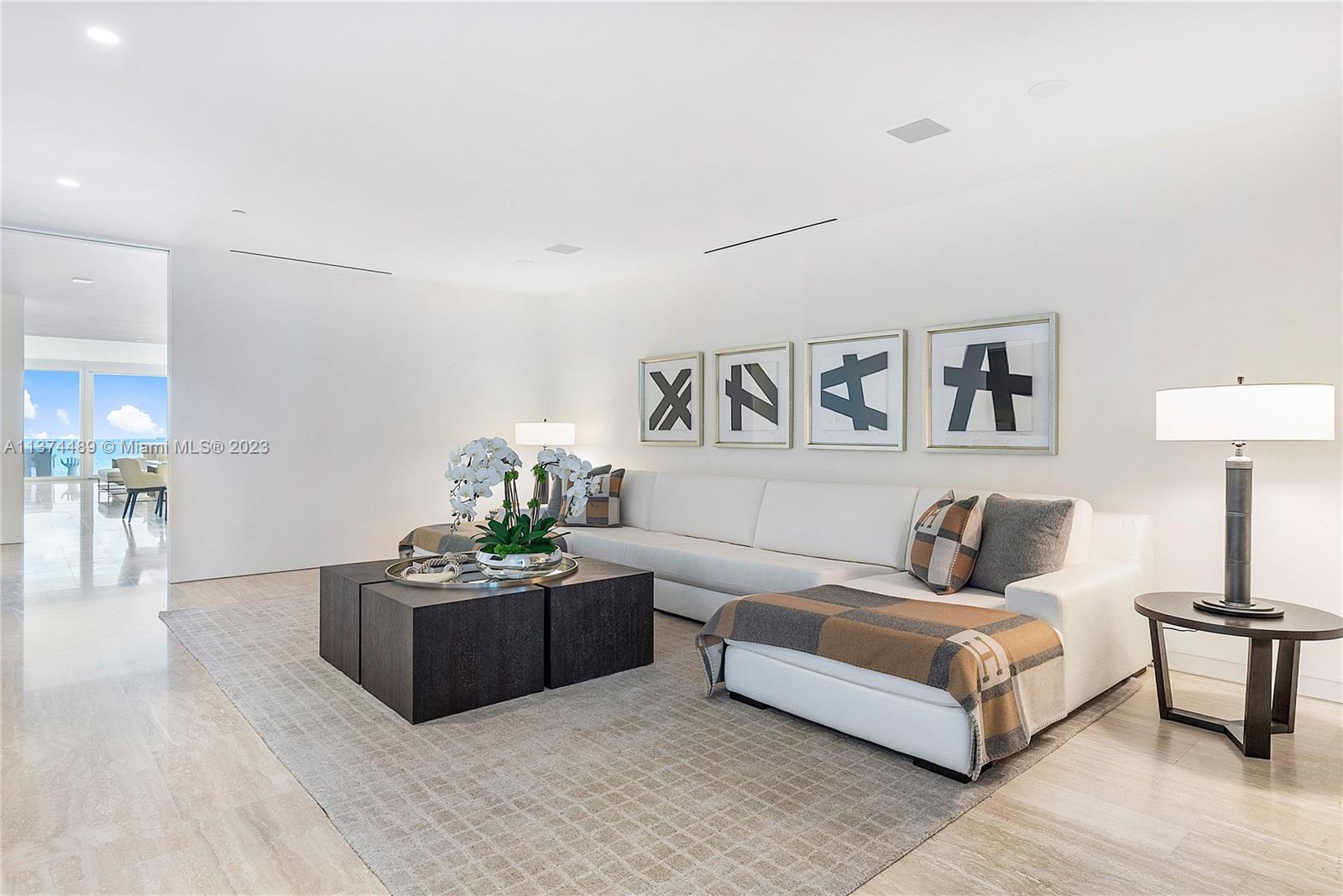 SURF CLUB CONDO - Residential
