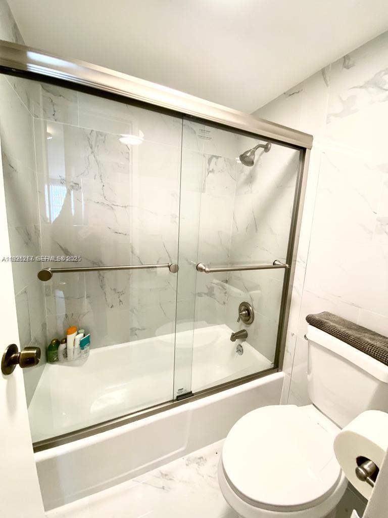 THE DECOPLAGE CONDO - Residential