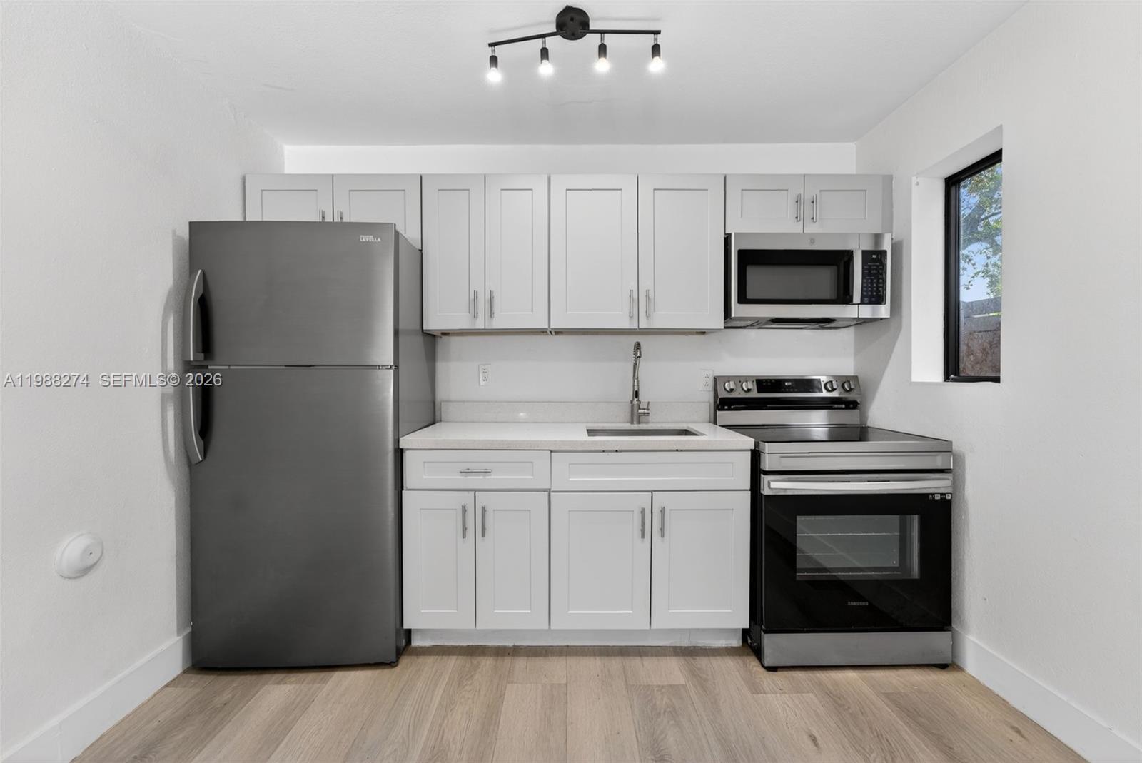 HIGH SCHOOL PK TRACK - Residential Lease