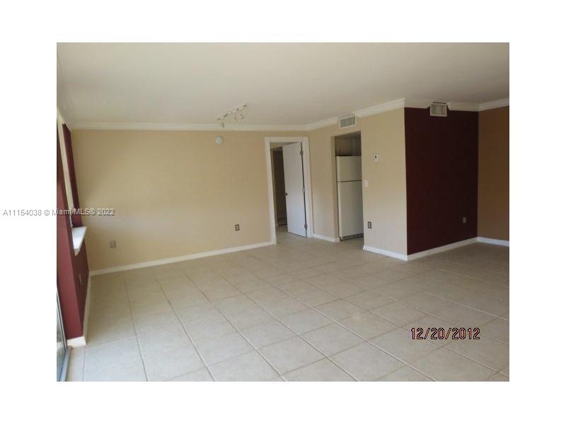 THE VINTAGE CONDO - Residential