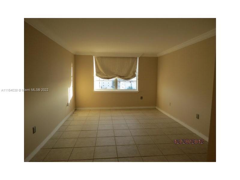 THE VINTAGE CONDO - Residential