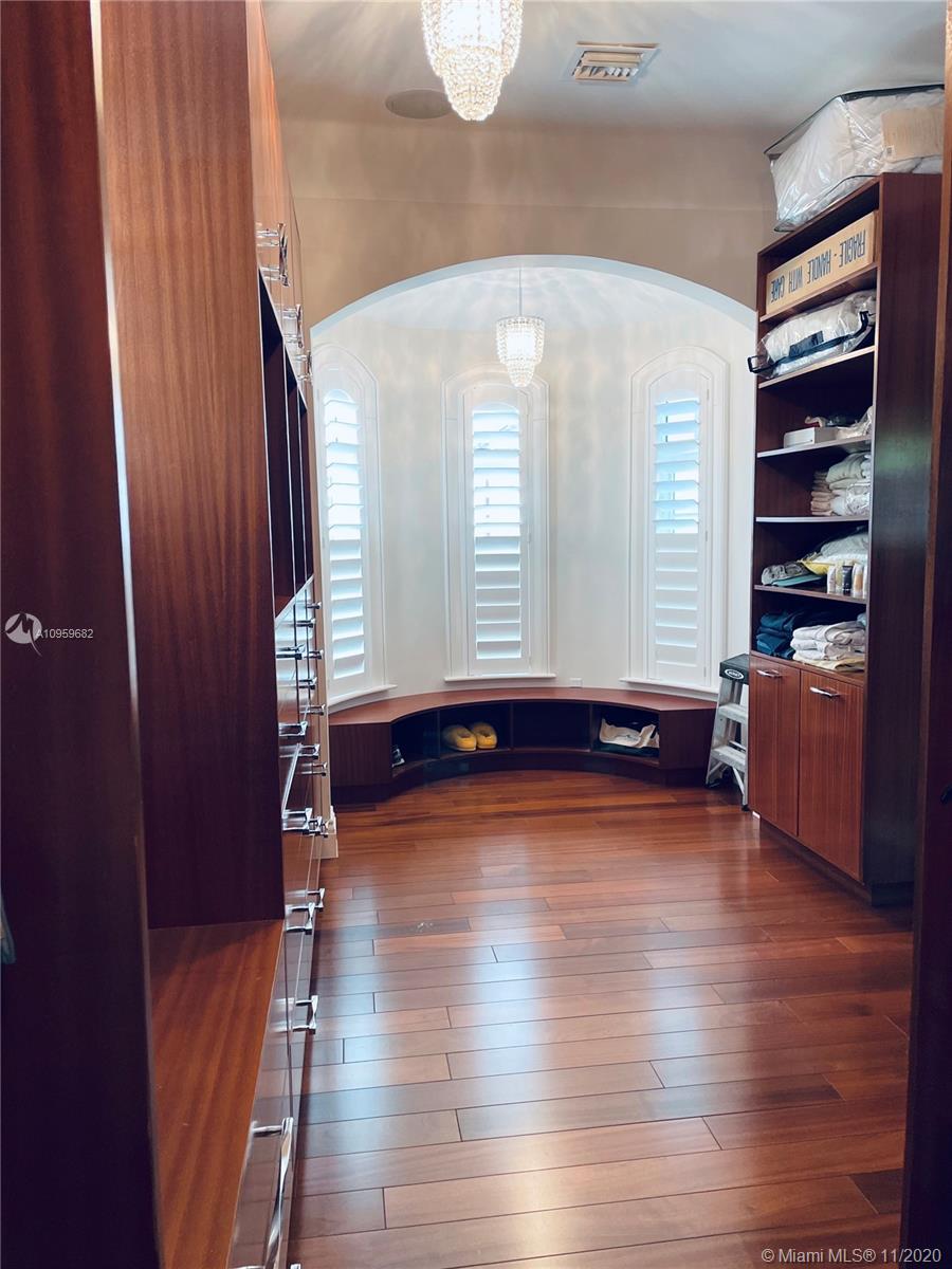 HELMS COUNTRY ESTATES RE- - Residential