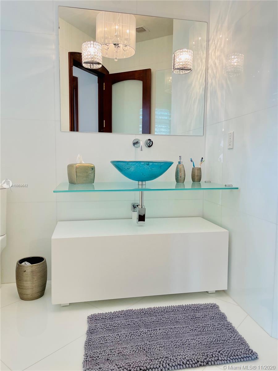 HELMS COUNTRY ESTATES RE- - Residential