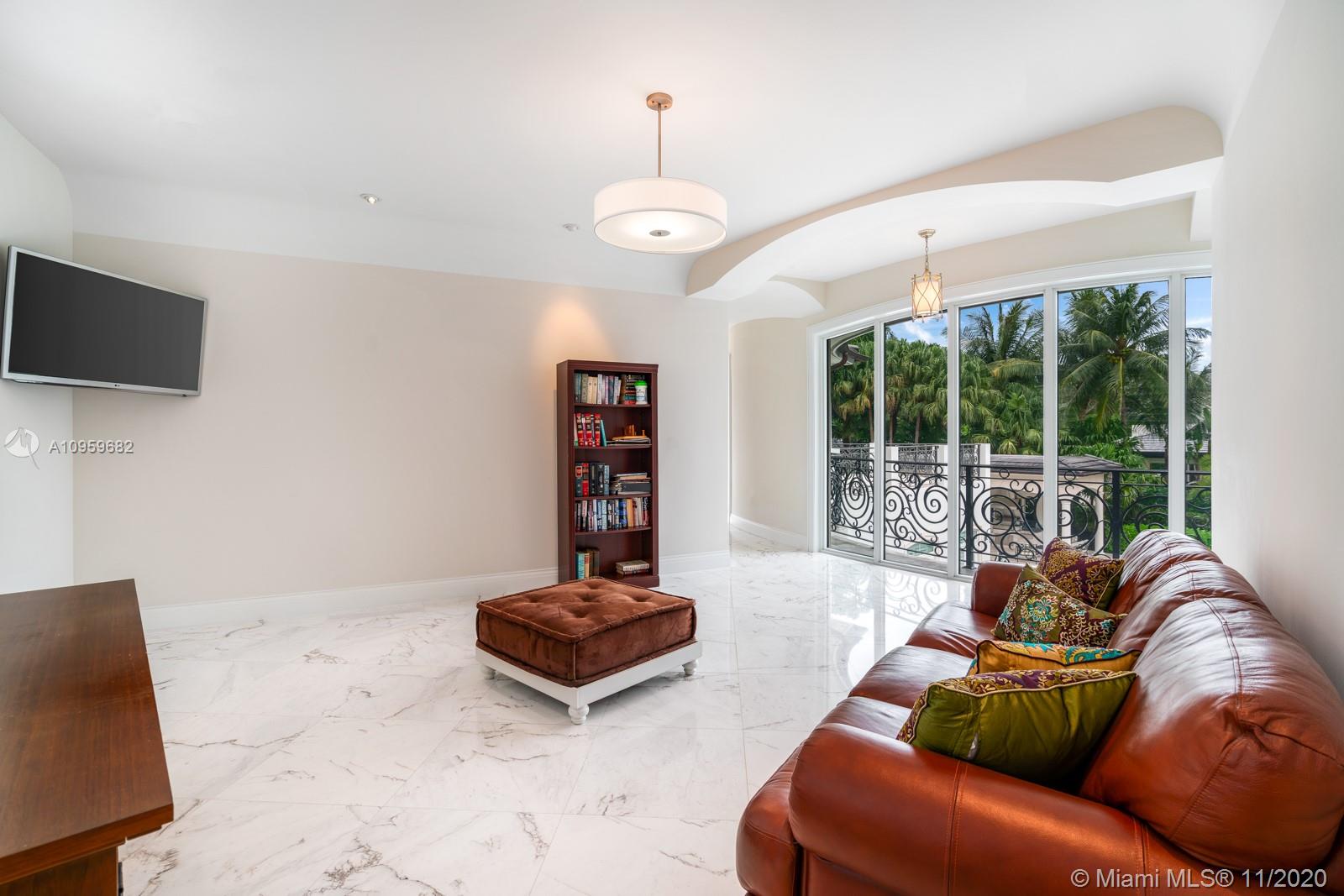 HELMS COUNTRY ESTATES RE- - Residential