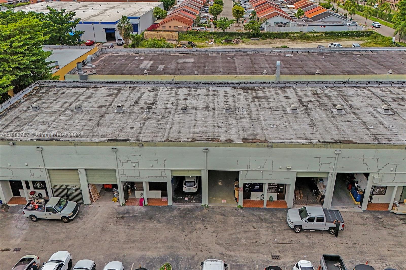Turn key warehouse flex space with upgraded office build out. ADA bathroom. Street level dock with roll up door. Move in ready. Rare find in central Hialeah. Great location for export or import business. Lots of storage space. Call today!