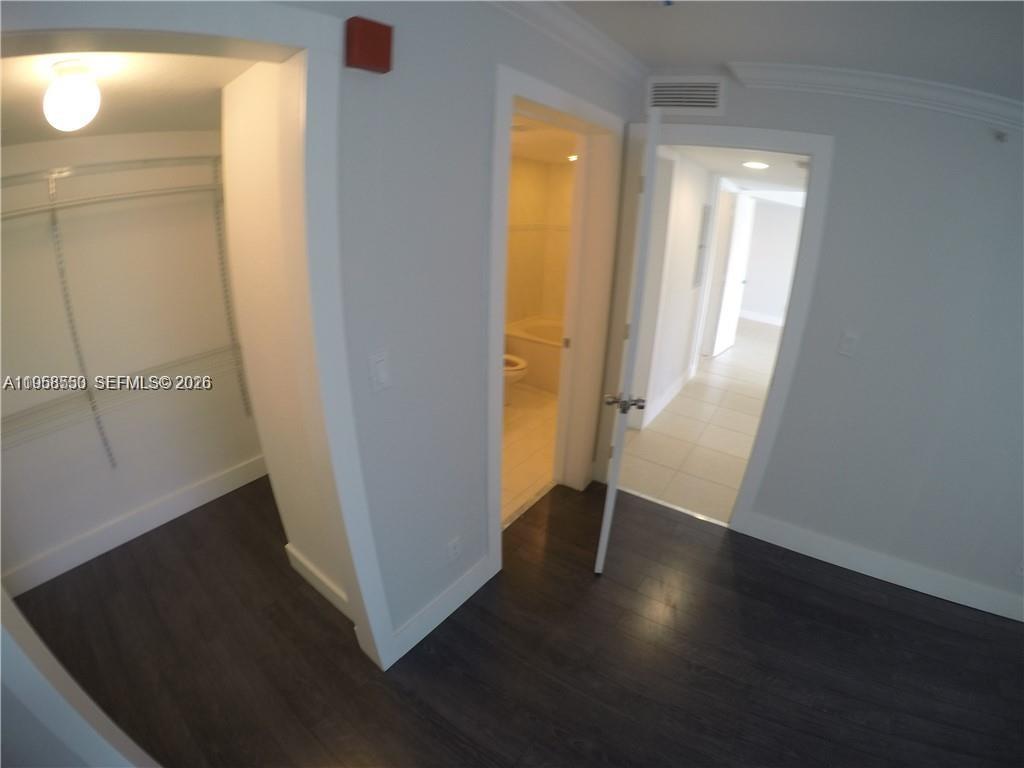 CUTLER LAKES CONDO - Residential Lease