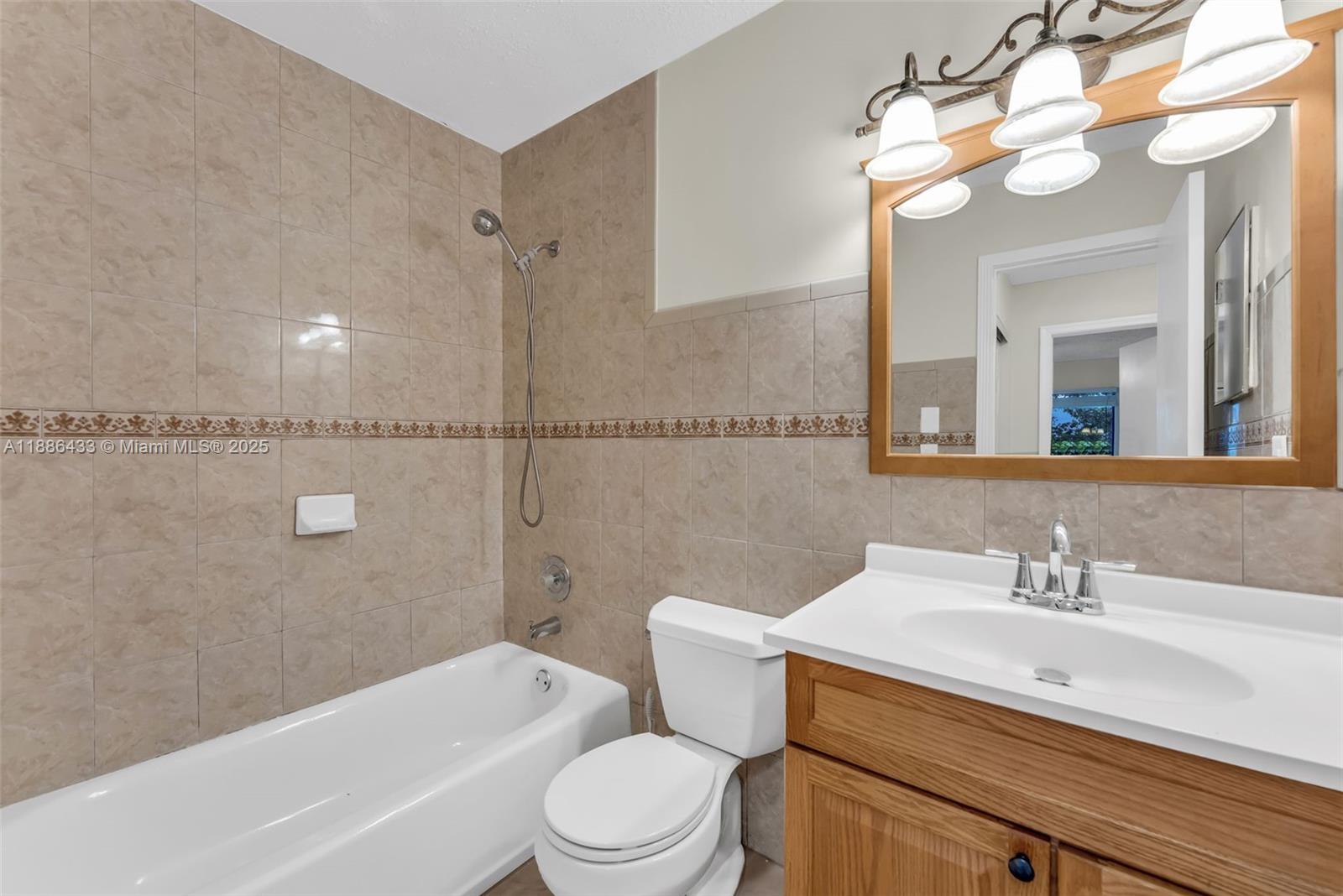 SPRINGTREE LAKES - Residential