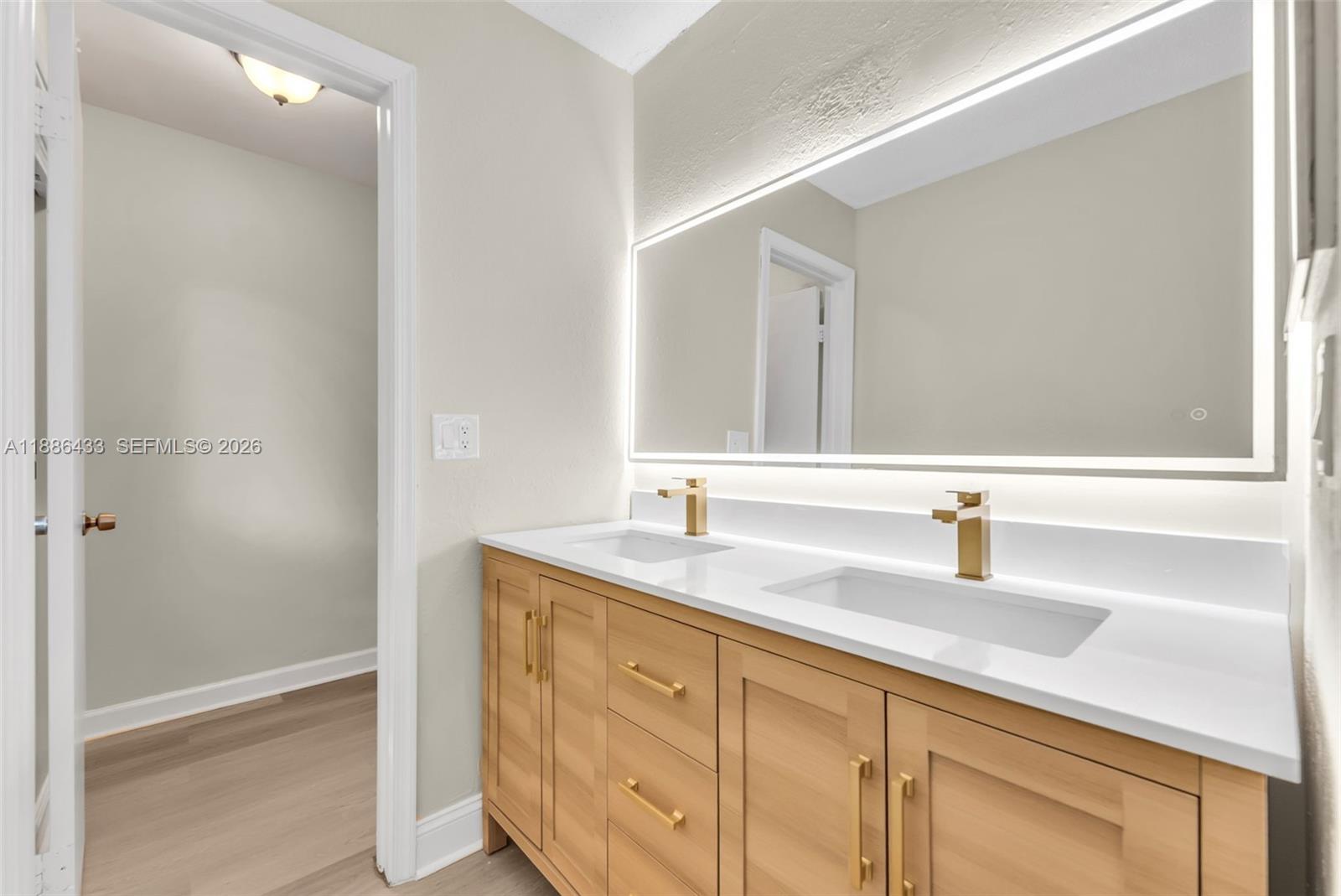 SPRINGTREE LAKES - Residential