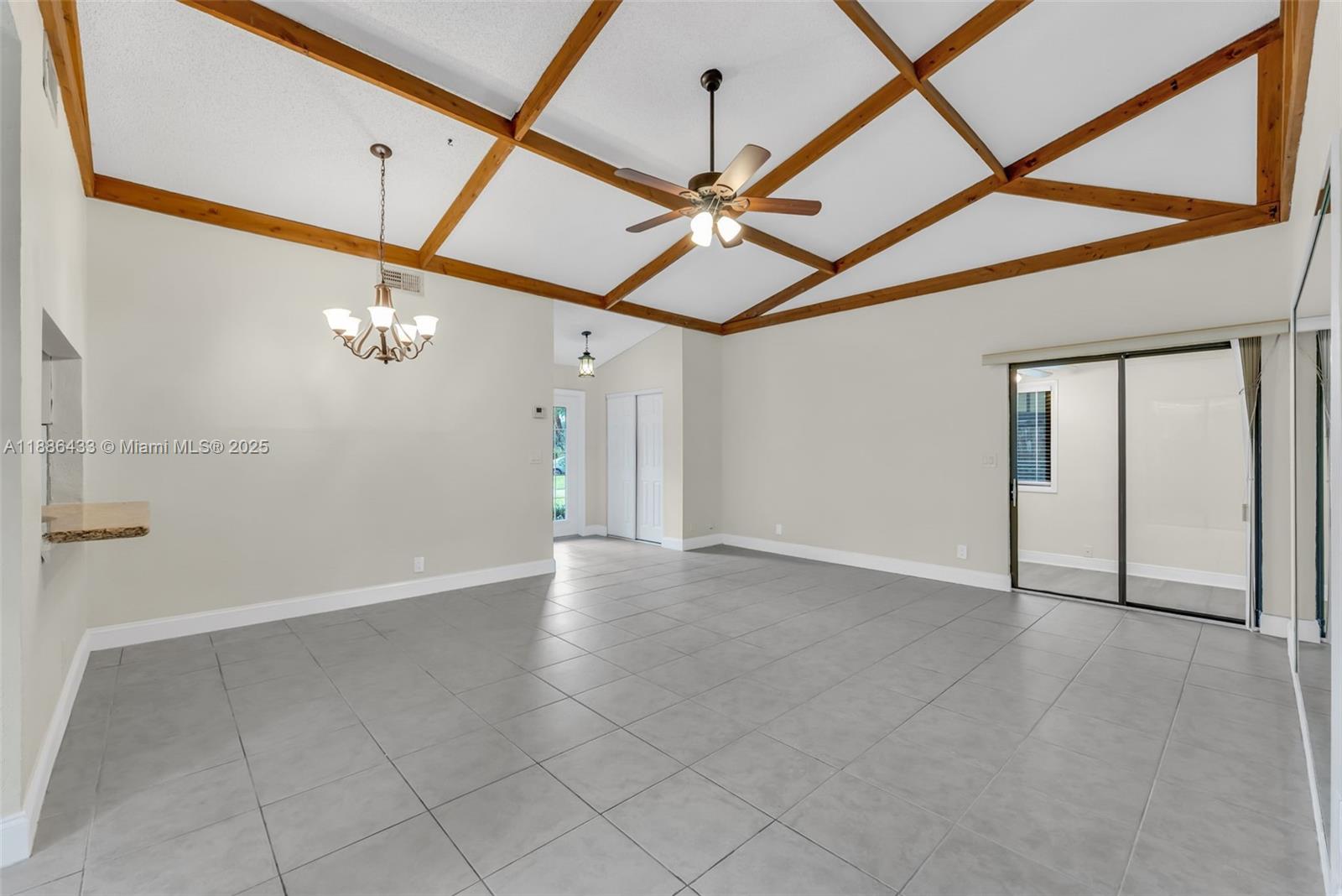 SPRINGTREE LAKES - Residential