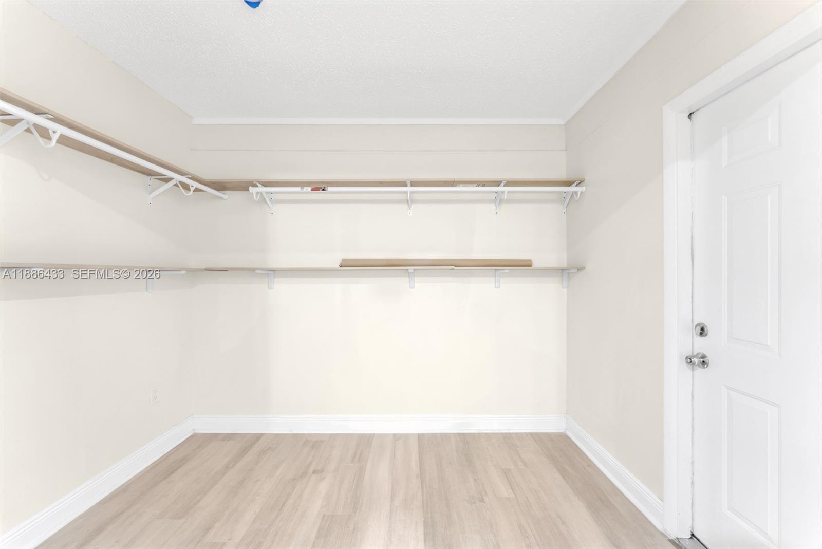 SPRINGTREE LAKES - Residential