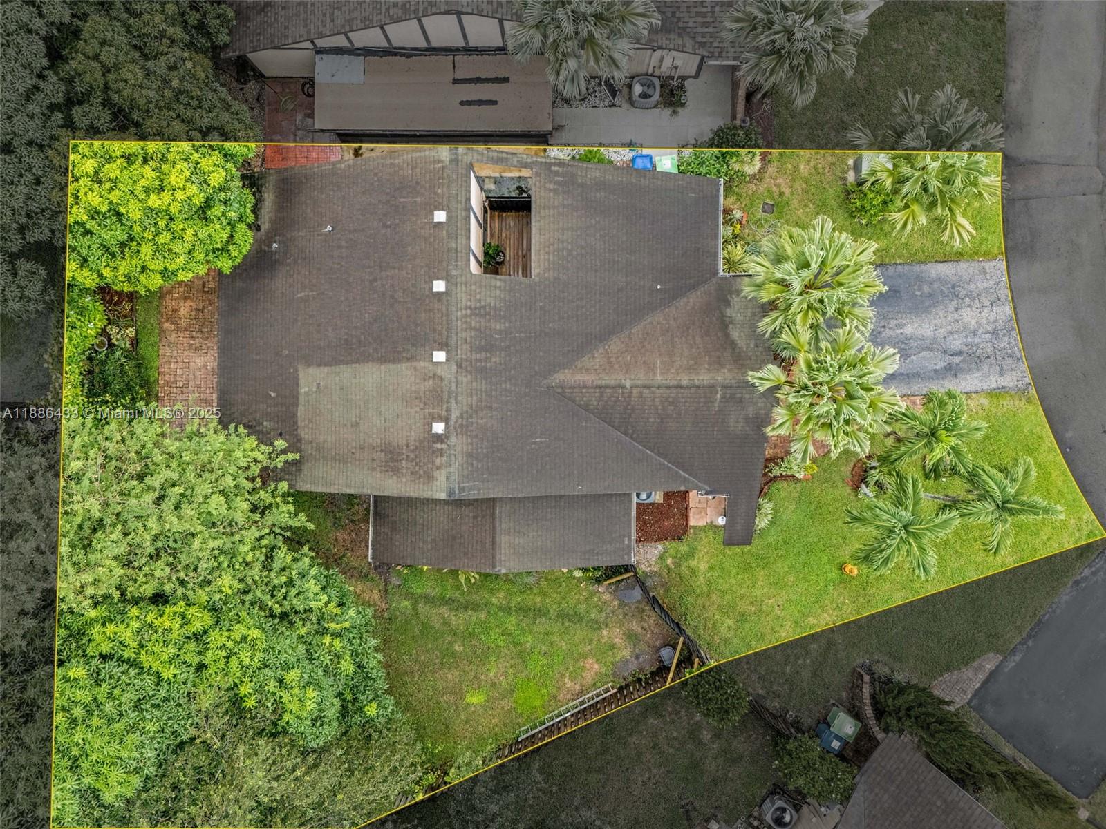 SPRINGTREE LAKES - Residential