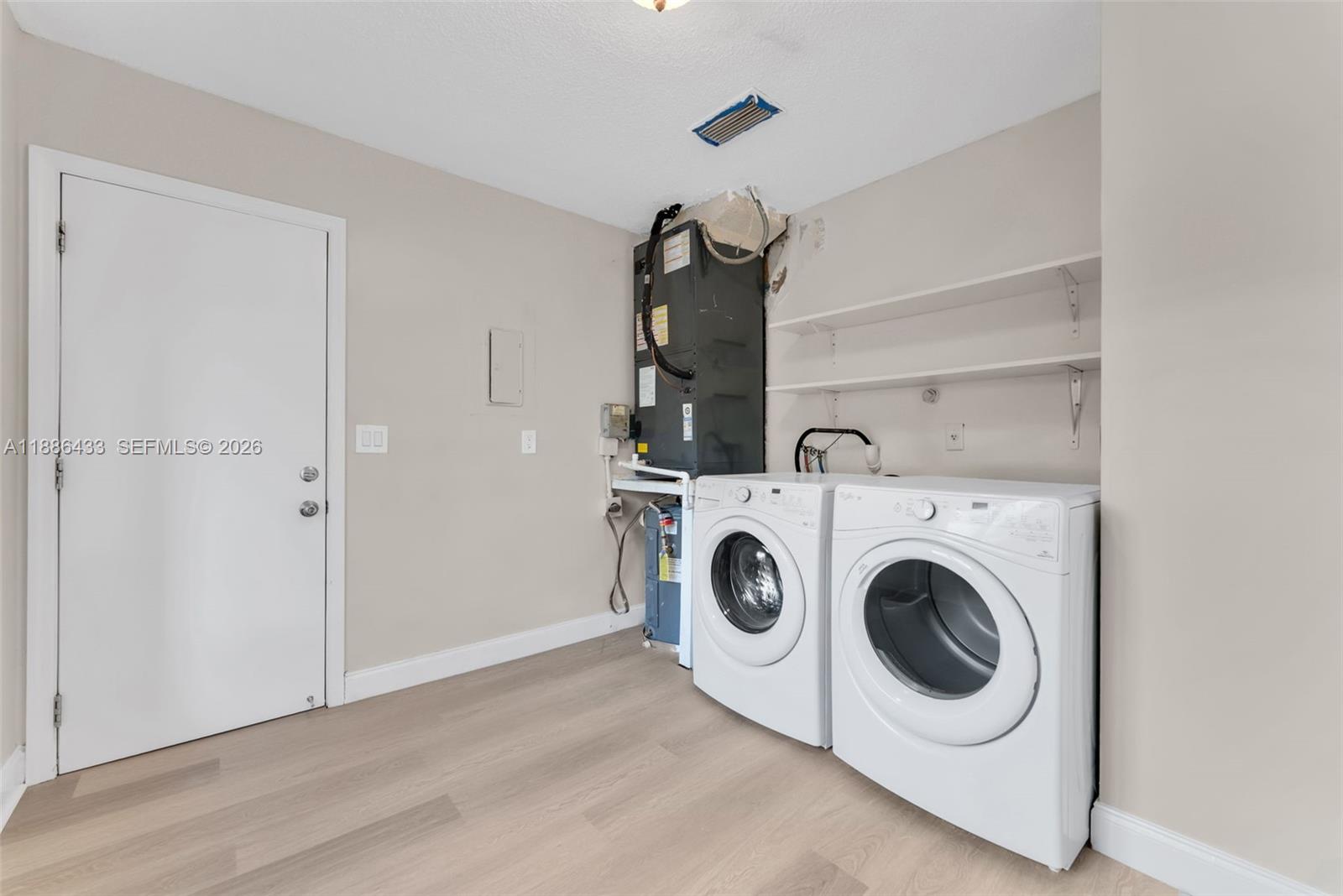 SPRINGTREE LAKES - Residential