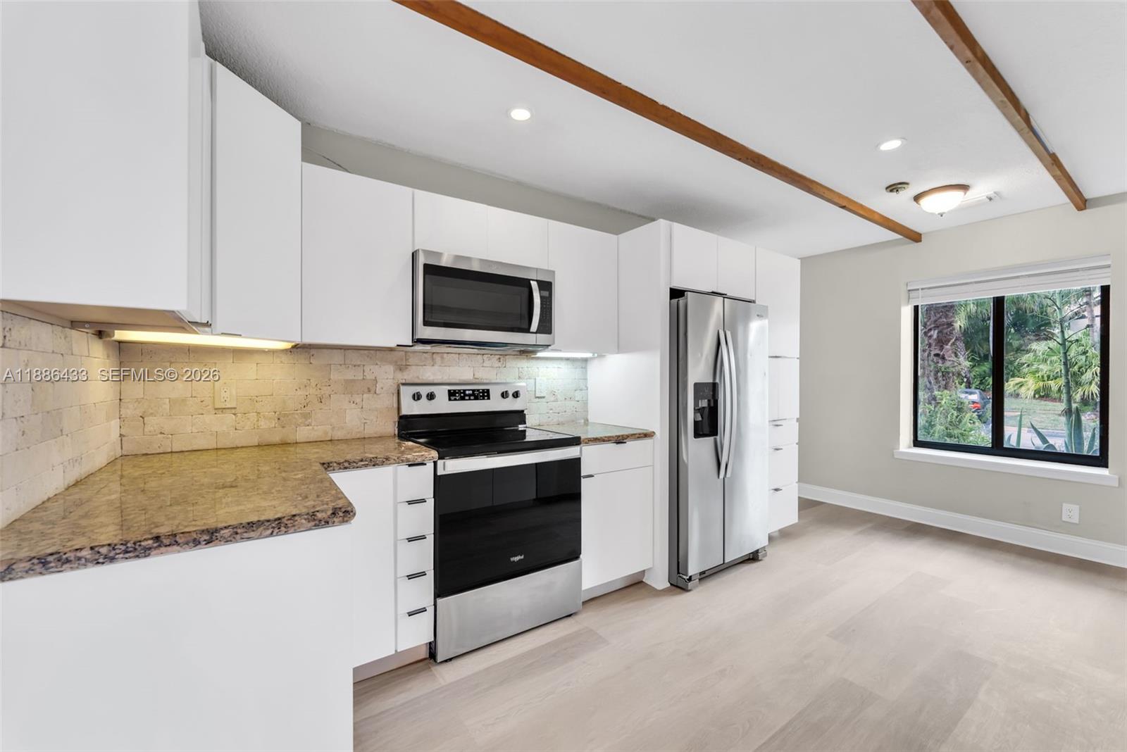 SPRINGTREE LAKES - Residential