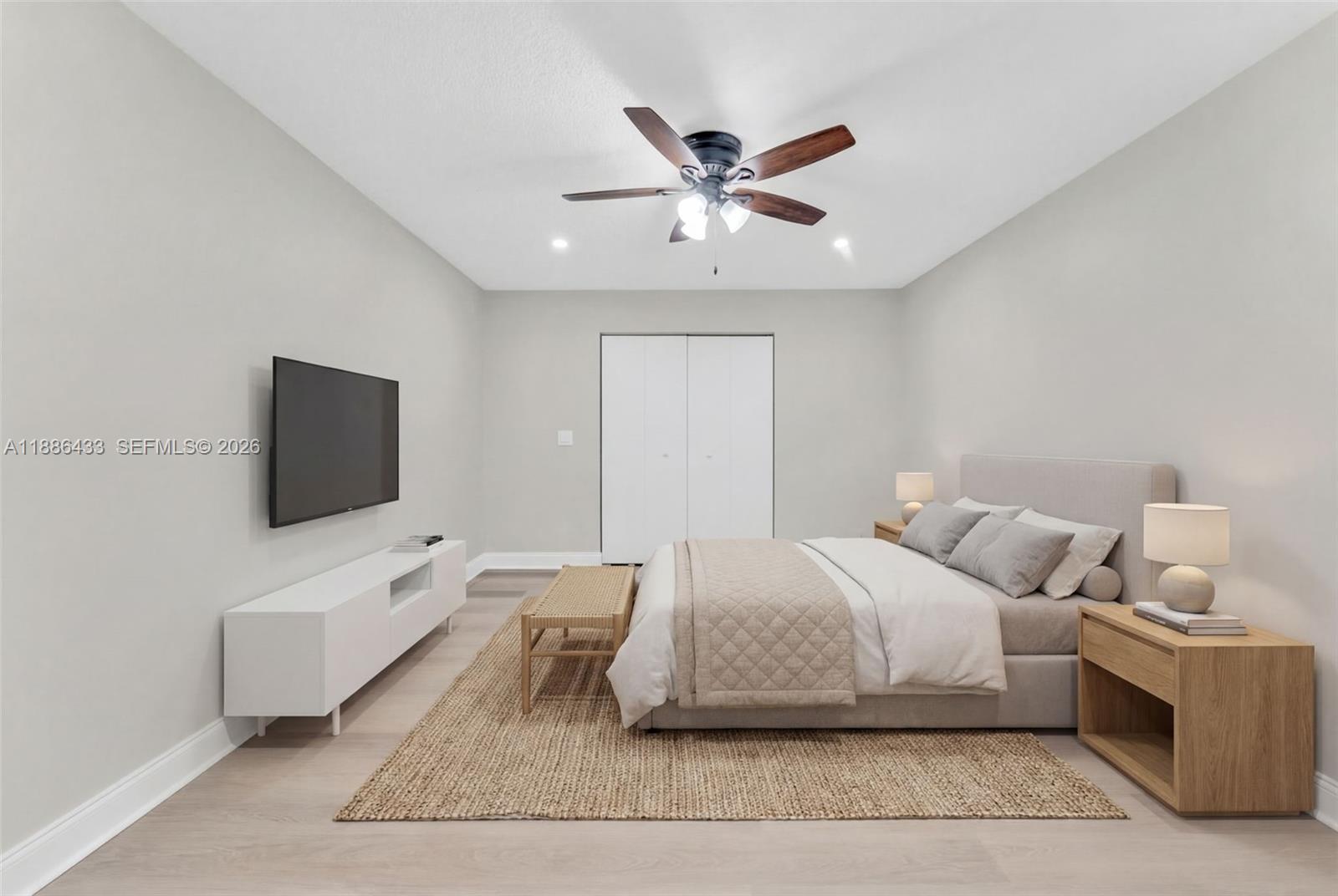 SPRINGTREE LAKES - Residential