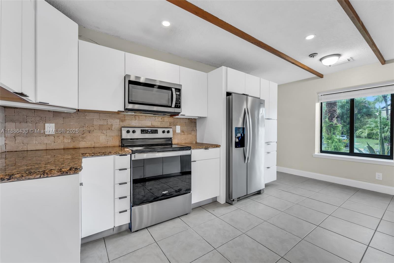 SPRINGTREE LAKES - Residential