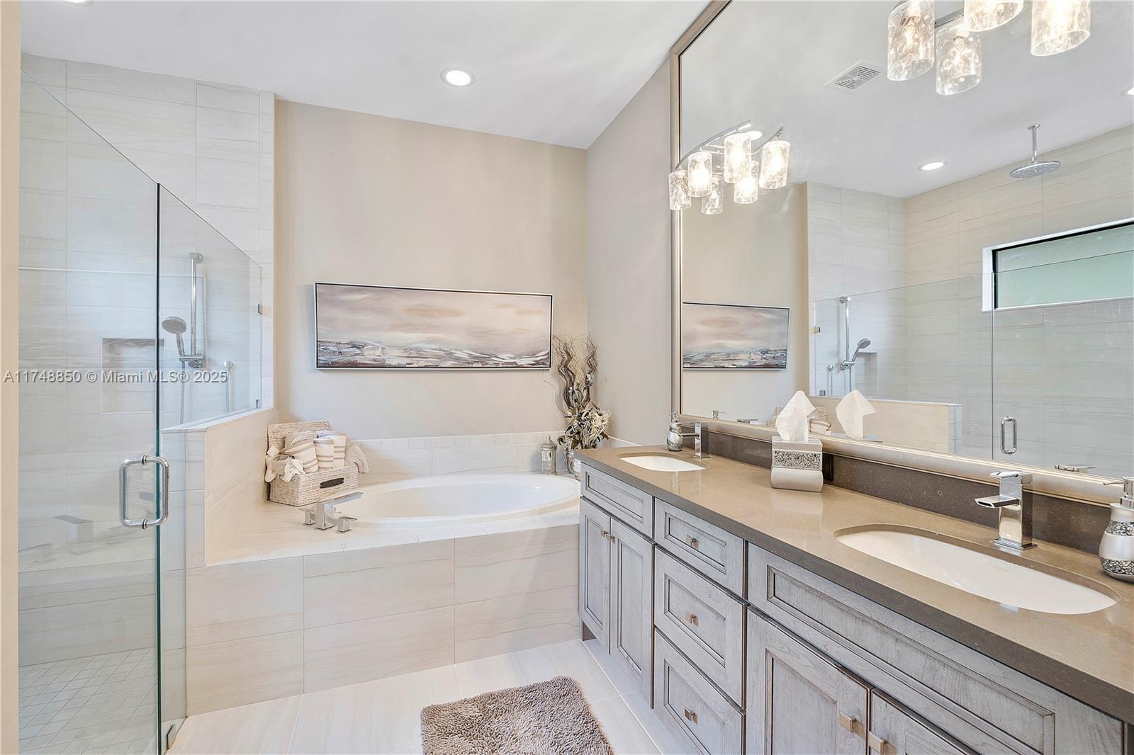PARKLAND ROYALE - Residential