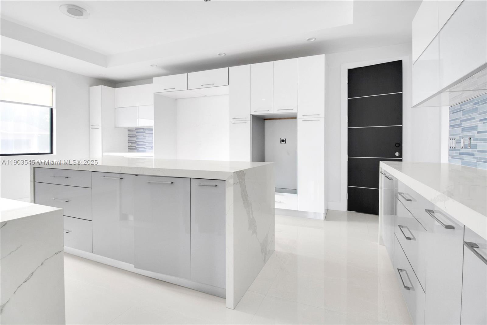 SWEETWATER ESTS SUB - Residential