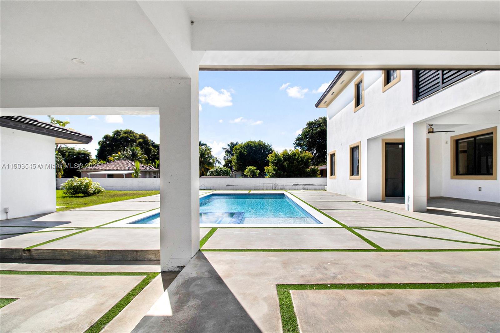 SWEETWATER ESTS SUB - Residential