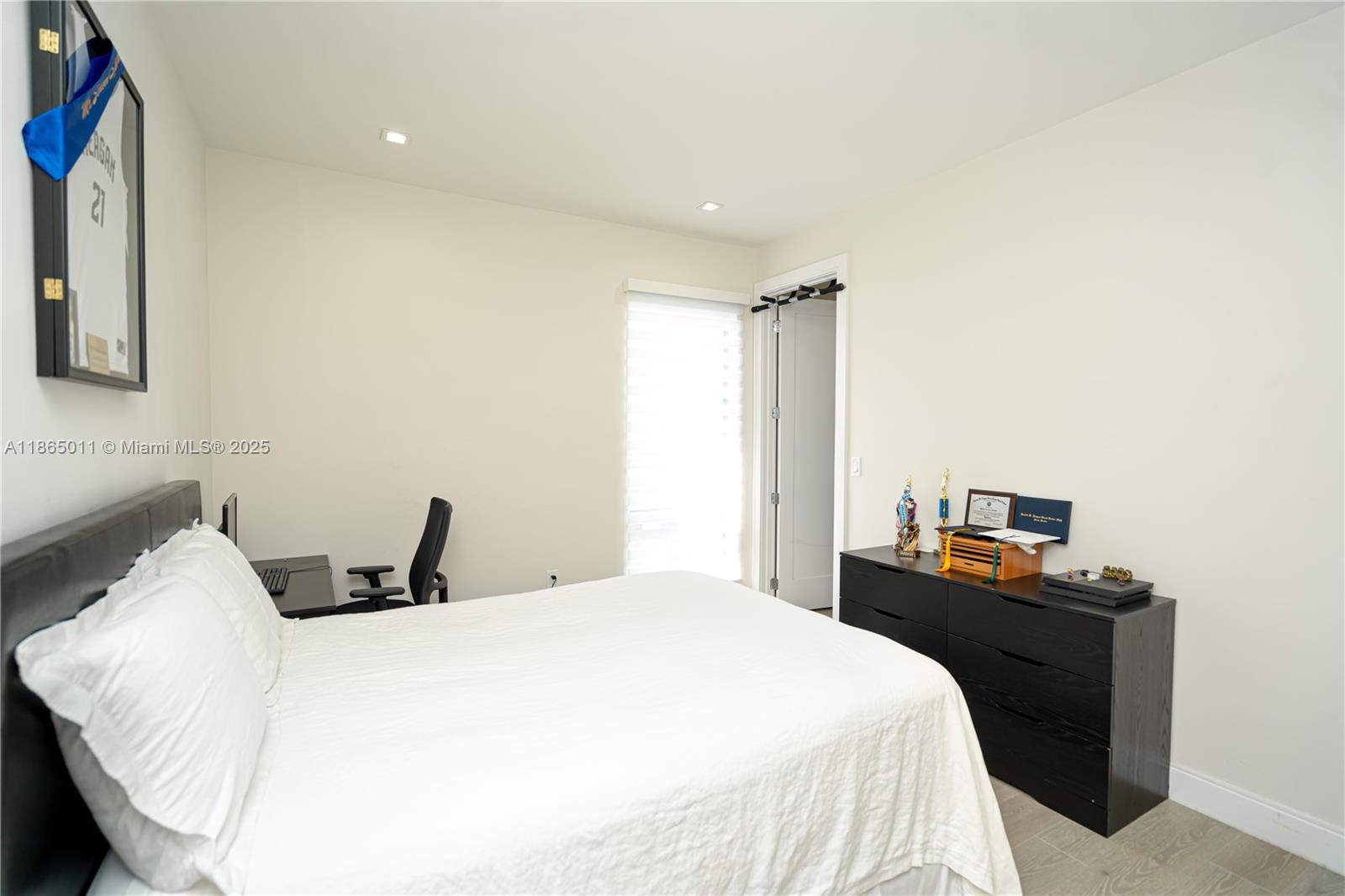 DOWNTOWN DORAL SOUTH PHAS - Residential