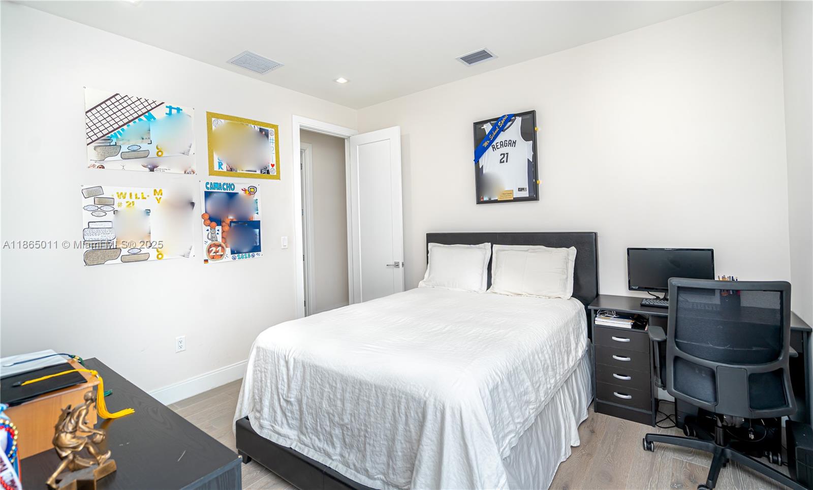 DOWNTOWN DORAL SOUTH PHAS - Residential