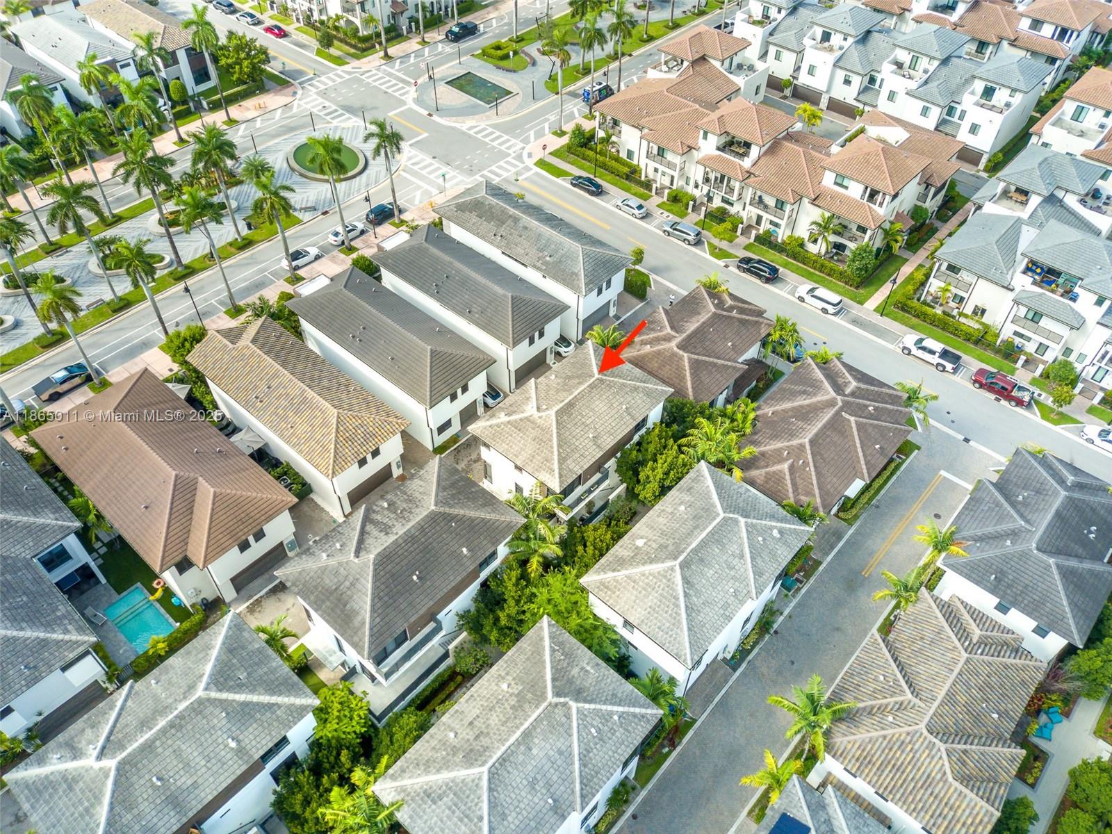 DOWNTOWN DORAL SOUTH PHAS - Residential