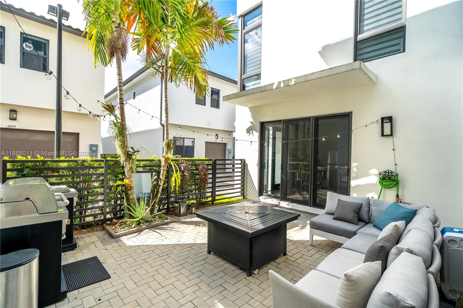 DOWNTOWN DORAL SOUTH PHAS - Residential