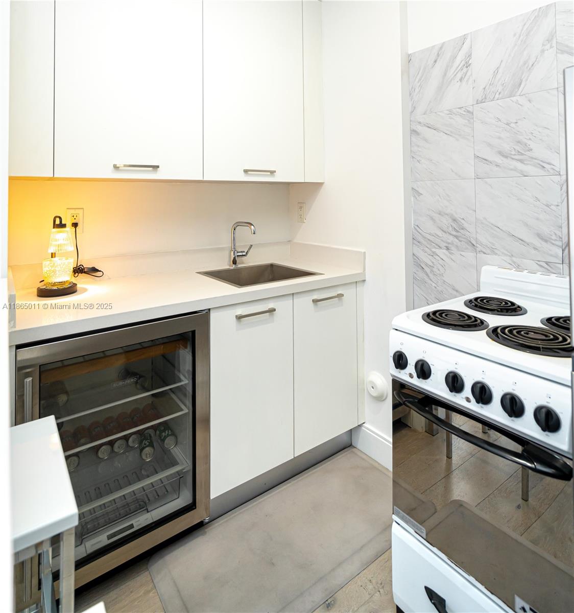 DOWNTOWN DORAL SOUTH PHAS - Residential