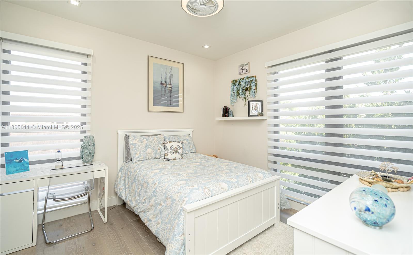 DOWNTOWN DORAL SOUTH PHAS - Residential