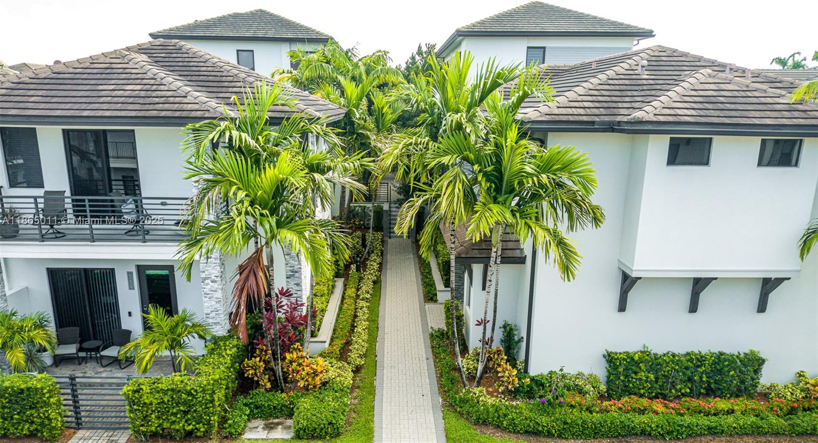 DOWNTOWN DORAL SOUTH PHAS - Residential