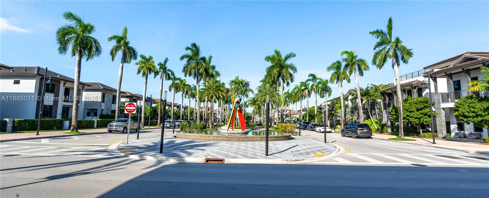 DOWNTOWN DORAL SOUTH PHAS - Residential